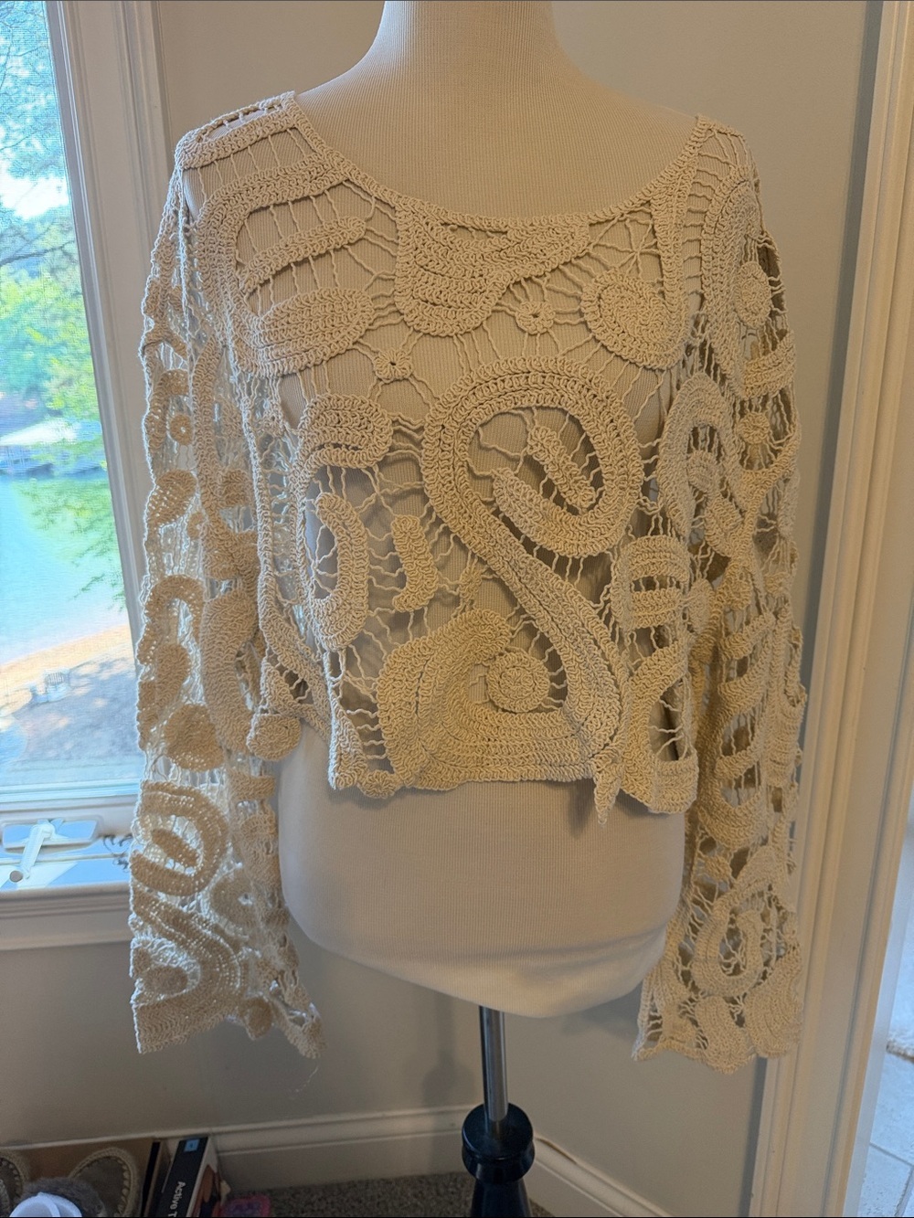 Cute Crochet Openwork Boho Crop Top, cream, bell sleeves, handmade, OS, NWOT